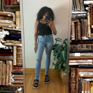 Light Wash Skinny Jeans size 24